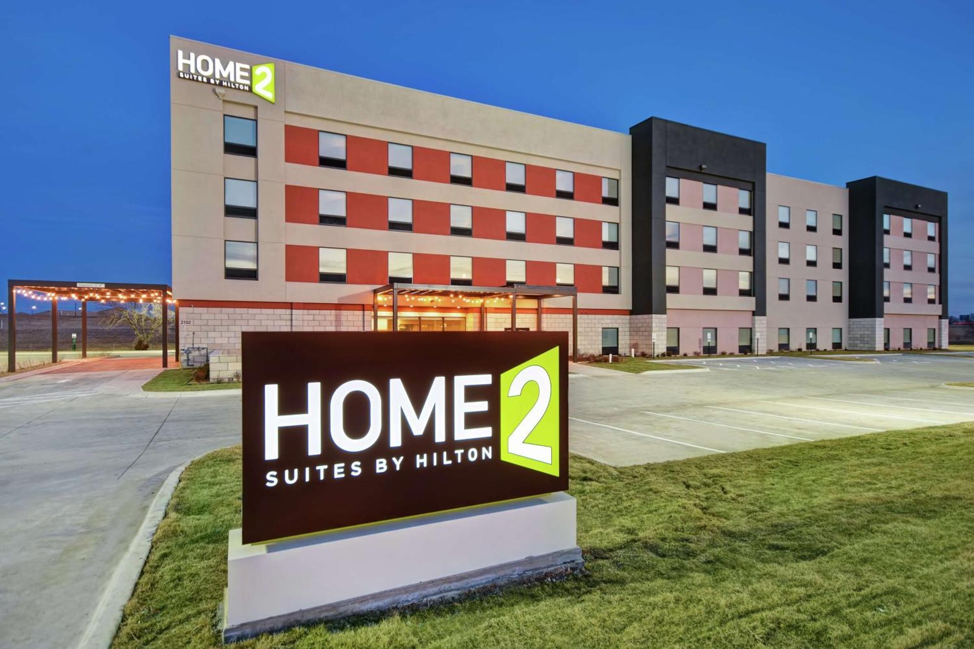 Home2 Suites By Hilton Wichita Northeast Extérieur photo